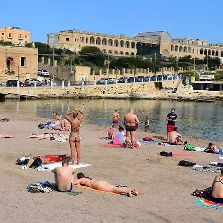 Lägenhet Urban Front - Walking Distance From Paceville And St George Bay