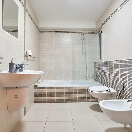 Urban Front - Walking Distance From Paceville And St George Bay Apartament