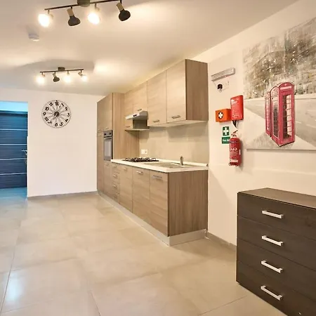 Apartmán Urban Front - Walking Distance From Paceville And St George Bay *