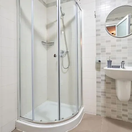 Apartmán Urban Front - Walking Distance From Paceville And St George Bay